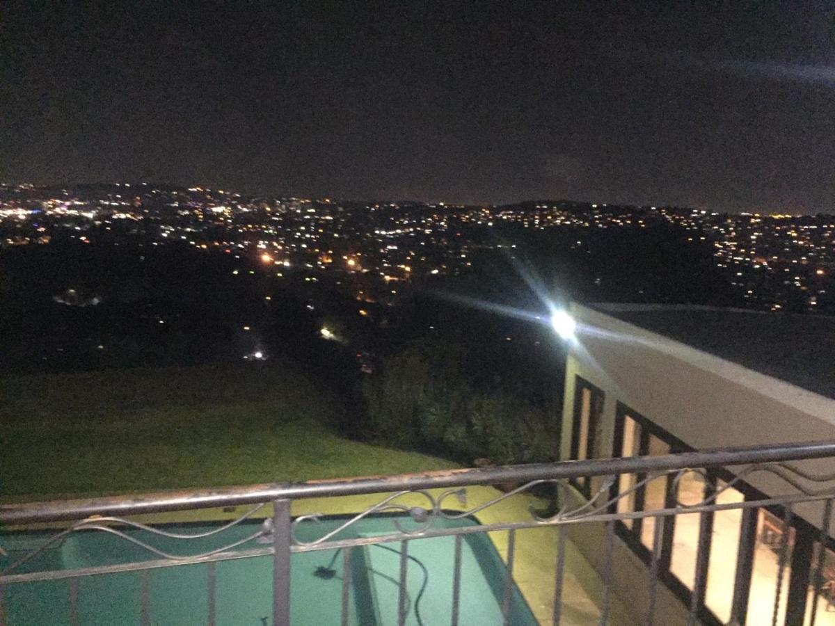 Views For Africa Villa Johannesburg Exterior photo